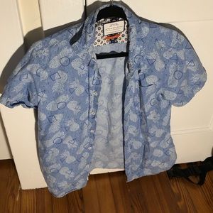 Short sleeve Hawaiian style button down